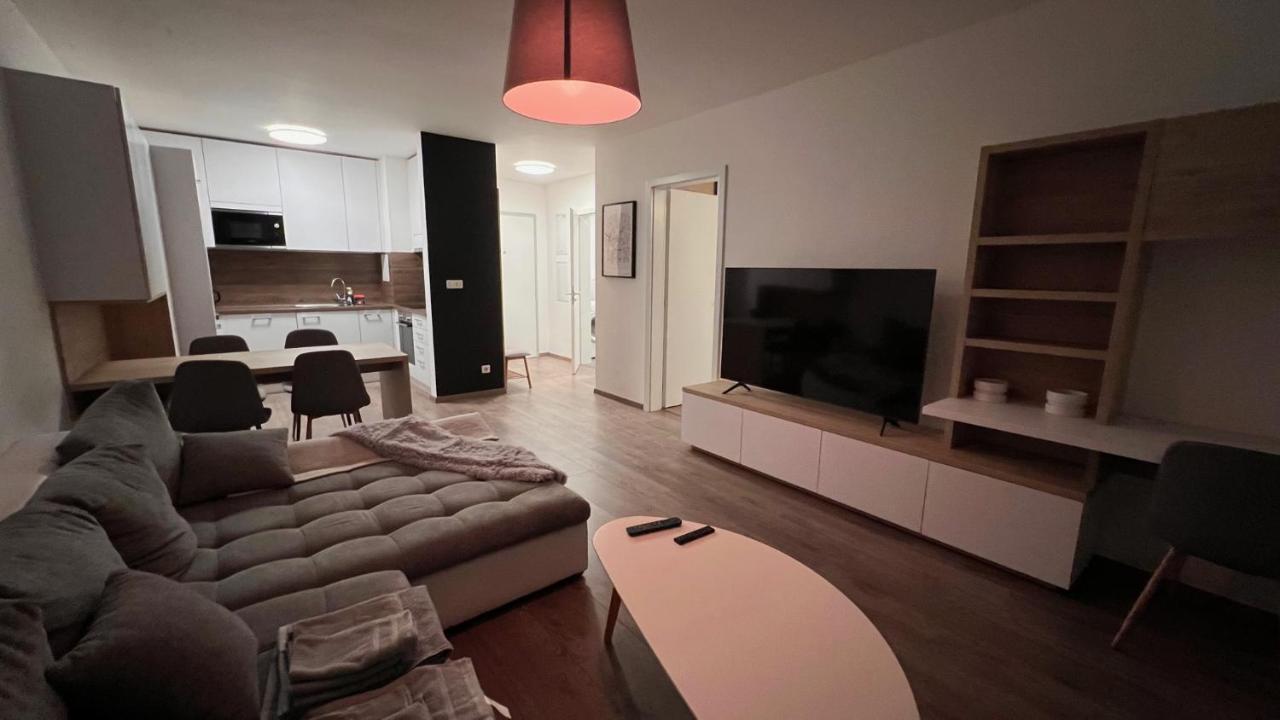 2 Room Apartment, Old City, New Building - Stein براتسيلافا المظهر الخارجي الصورة