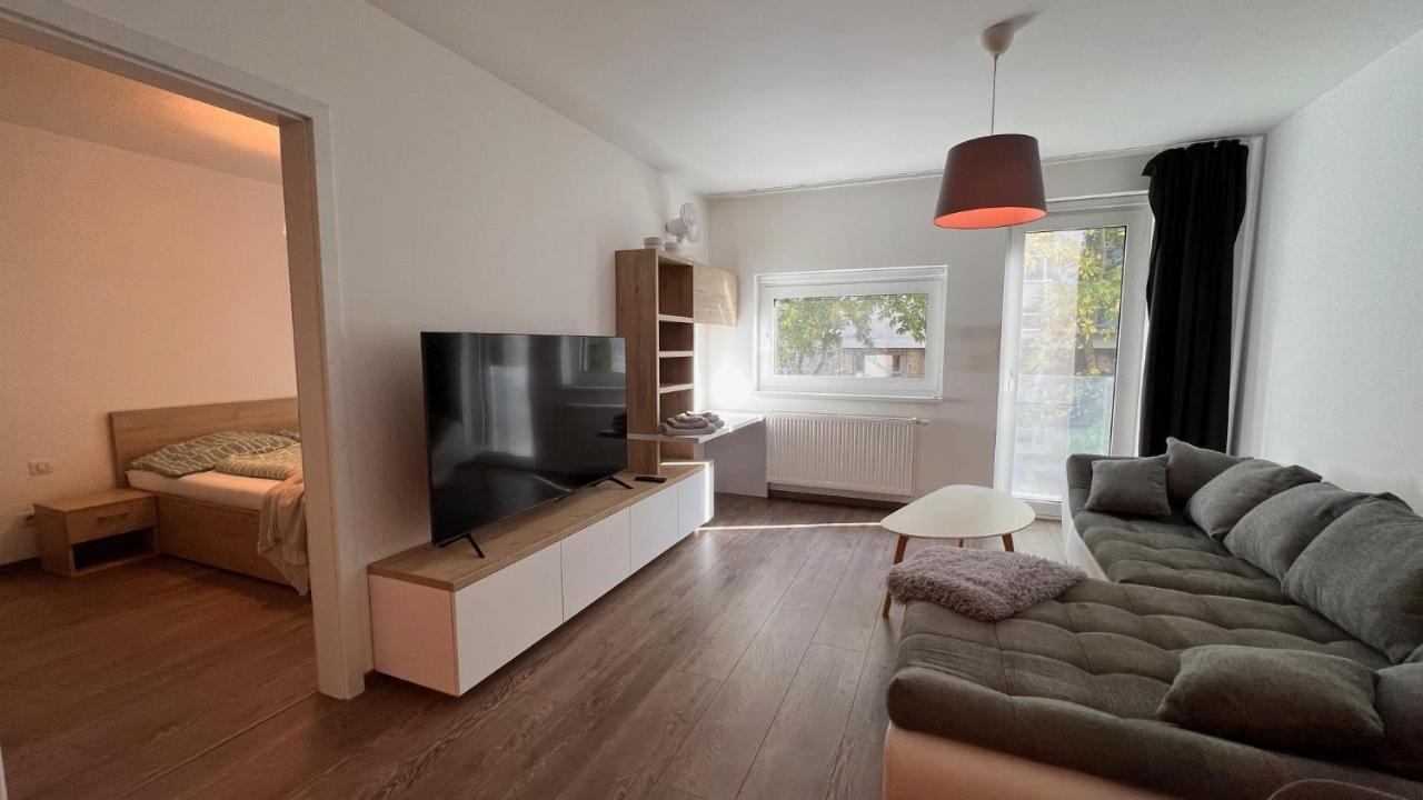 2 Room Apartment, Old City, New Building - Stein براتسيلافا المظهر الخارجي الصورة