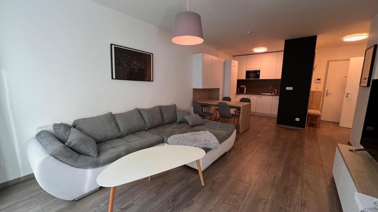 2 Room Apartment, Old City, New Building - Stein براتسيلافا المظهر الخارجي الصورة
